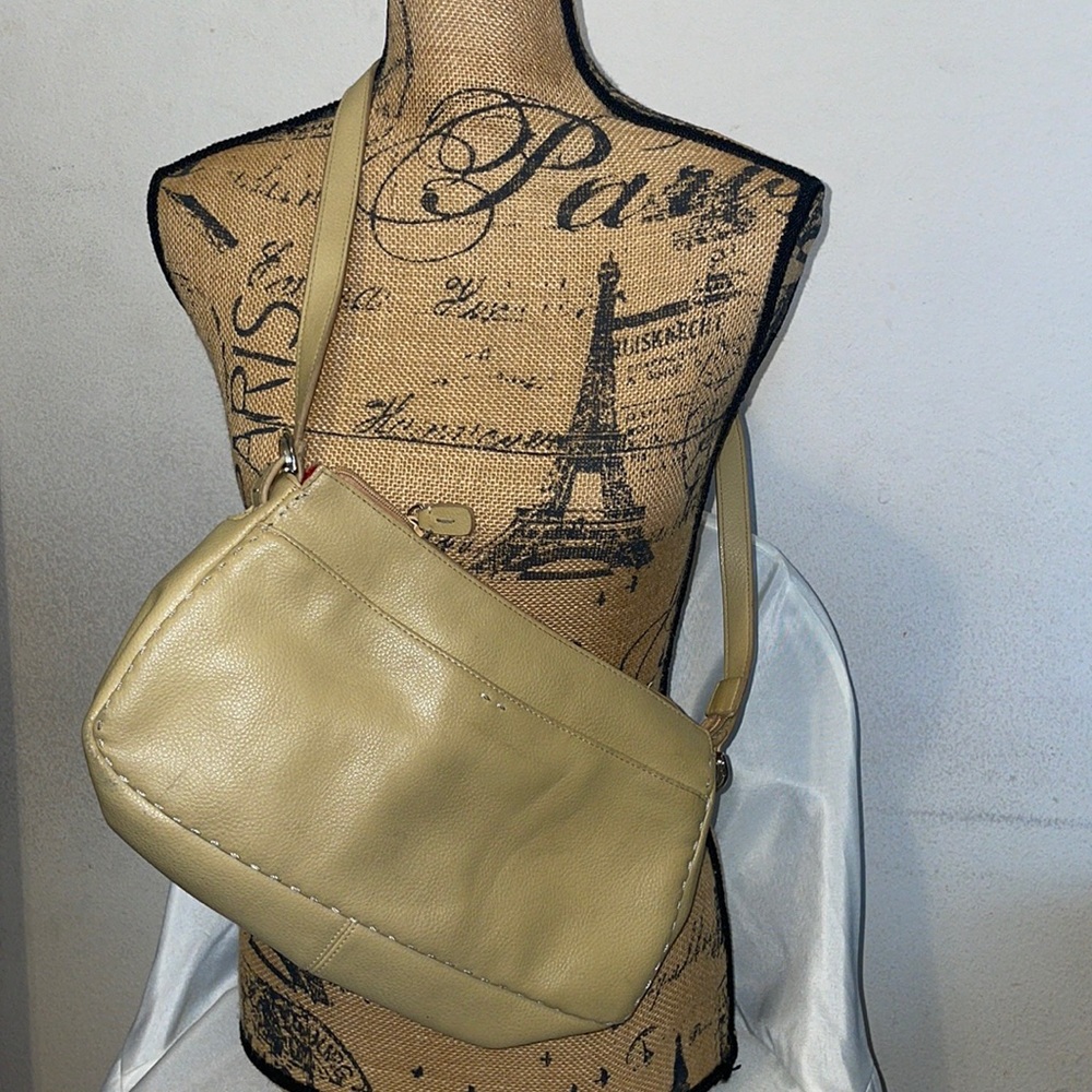 Liz Claiborne Vintage  shoulder strap purse